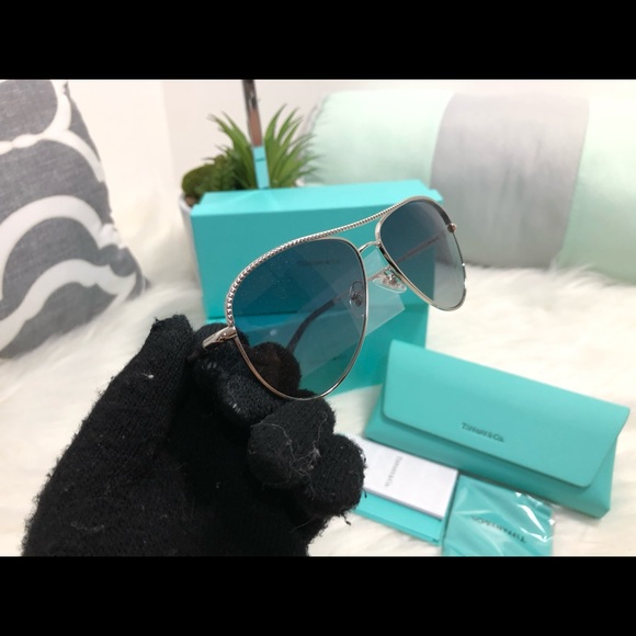 Tiffany Aviator Sunglasses - Picture 3 of 12